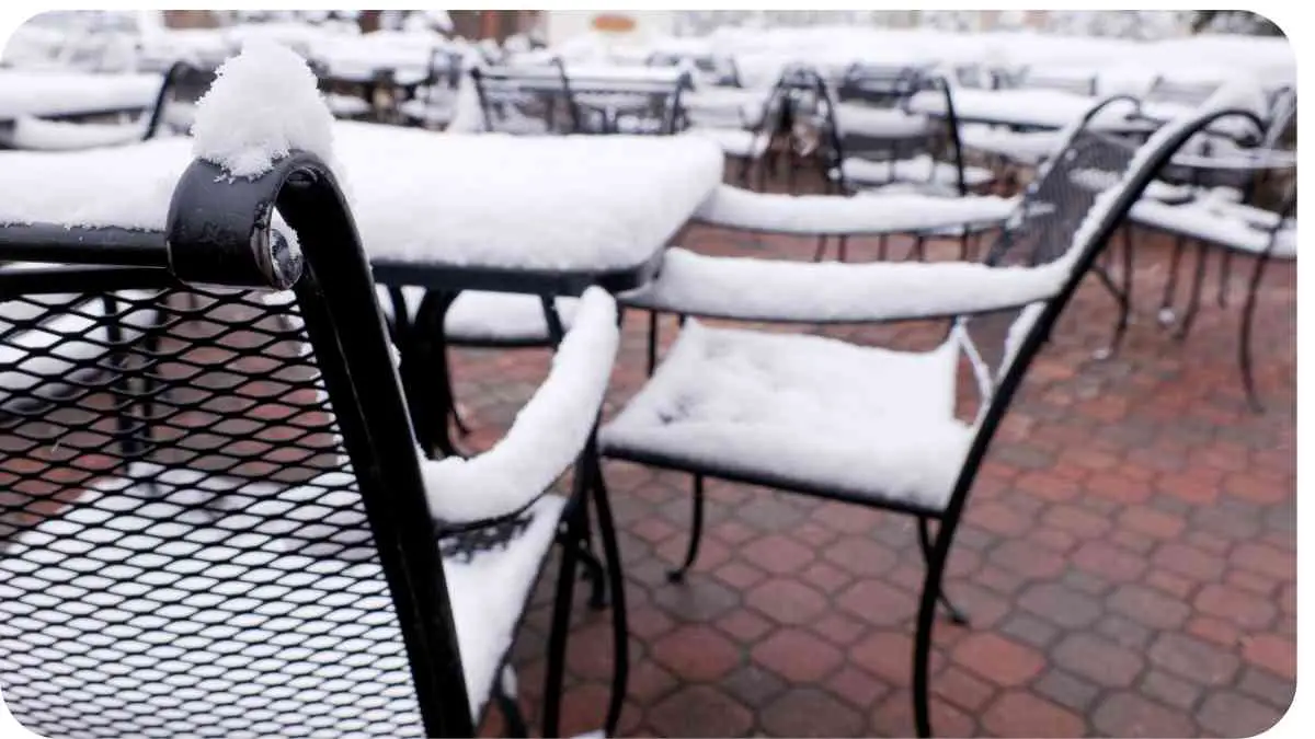 How to Protect Patio Furniture in the Winter